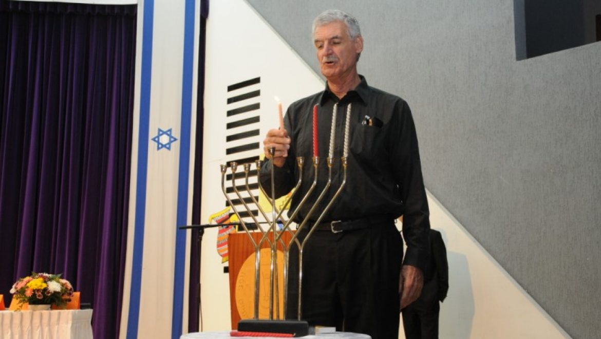 טקס חנוכה וחלוקת תעודות למצטיינים